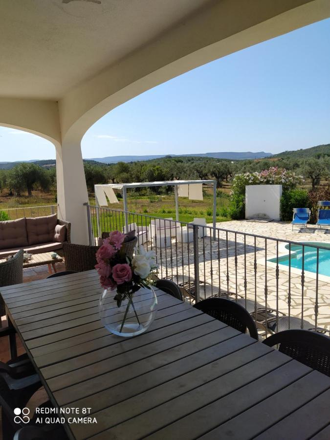 Villa Rafael Con Piscina, Iun P4098