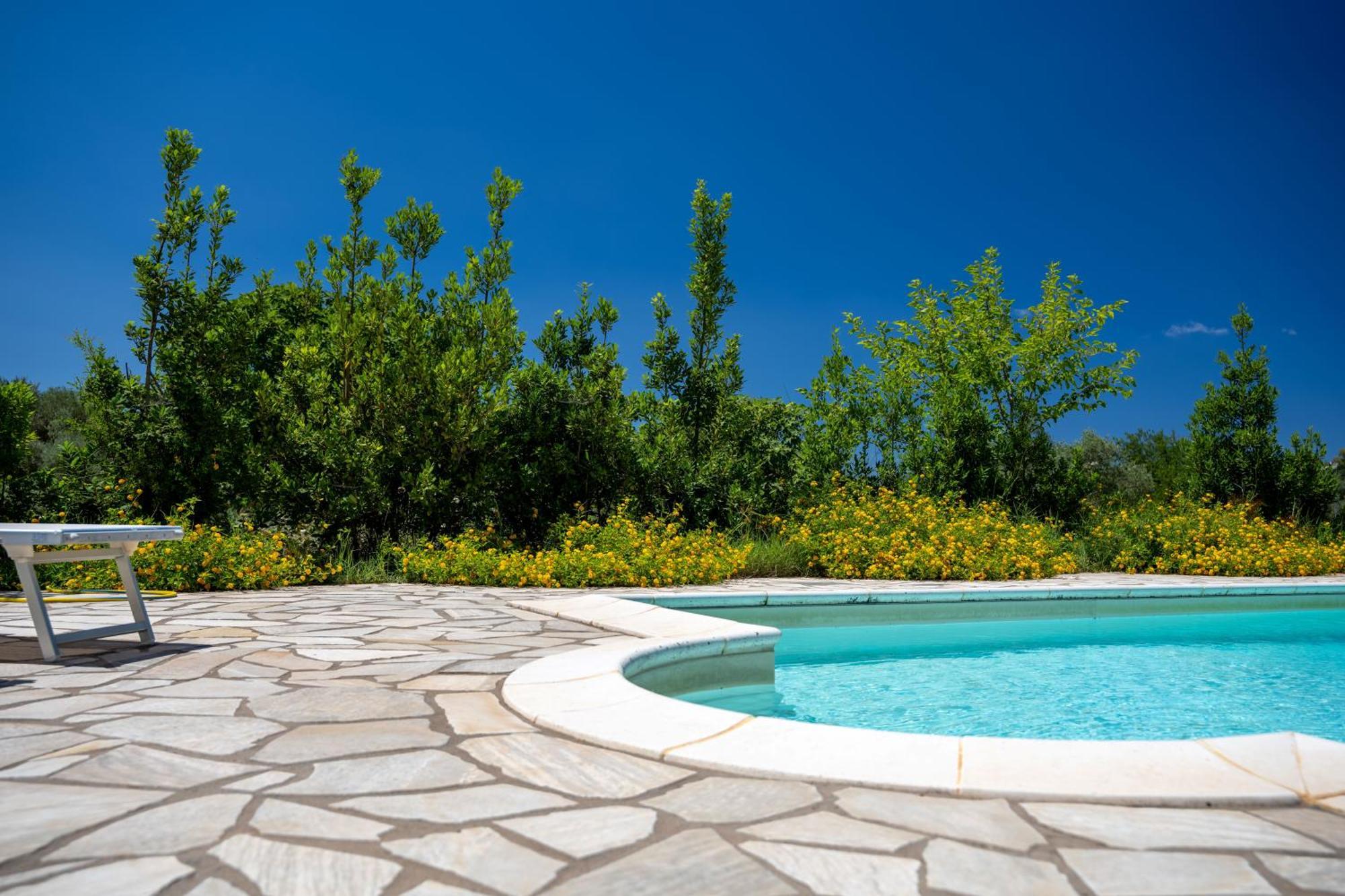 Villa Rafael Con Piscina, Iun P4098